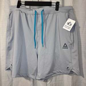 Reebok Men's Turbo Knit Performance Training Shorts 6 inch Inseam Zipper Pocket